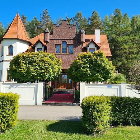 Hotel Krysztalowy Dworek Zbychowo Exterior foto
